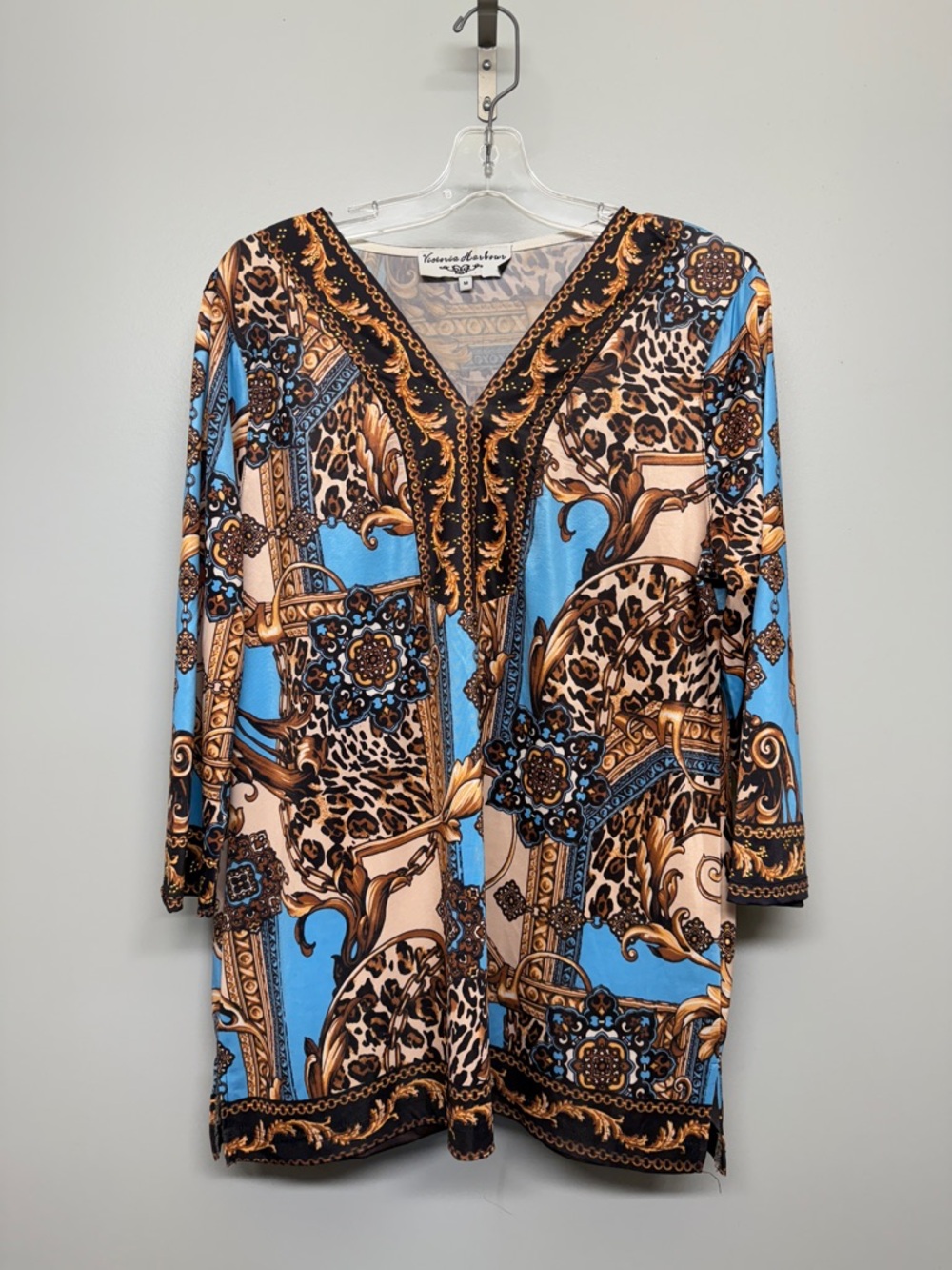 Vintage Victoria Harbour Black and Gold Printed Women's Blouse - Size M